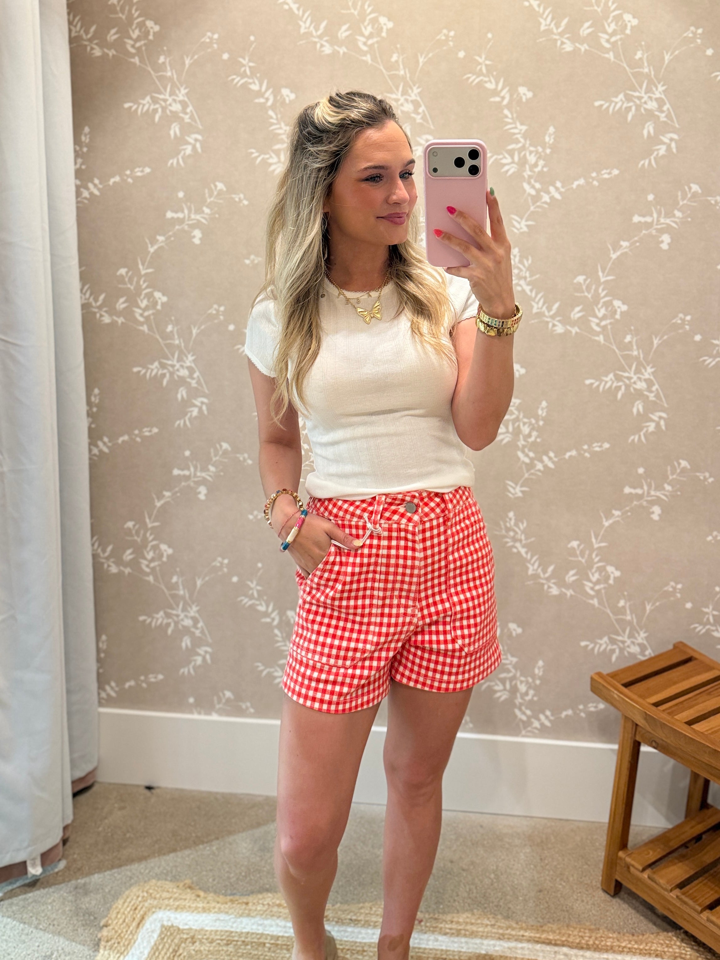 Fiona Tee