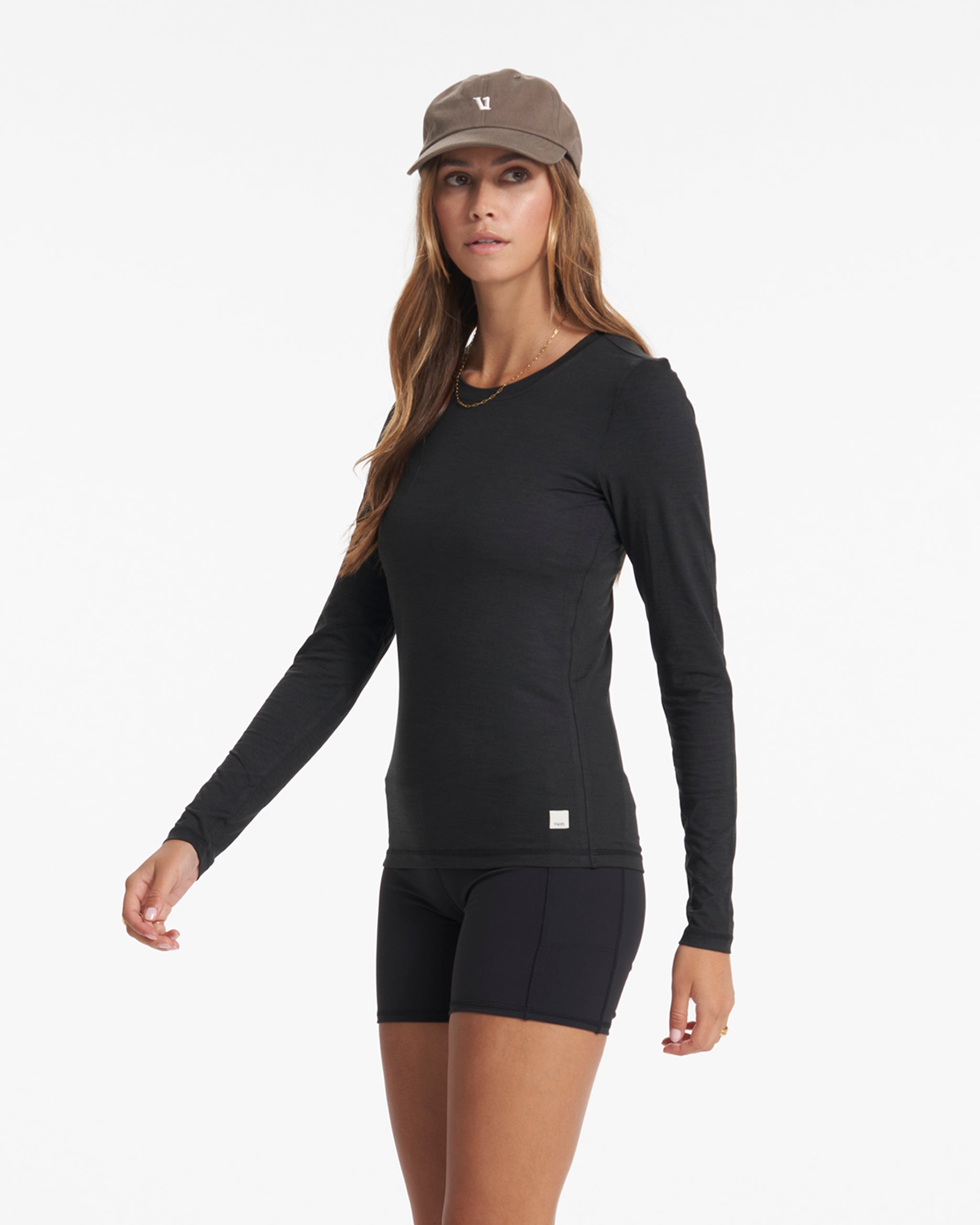 Vuori Long-Sleeve Lux Crew